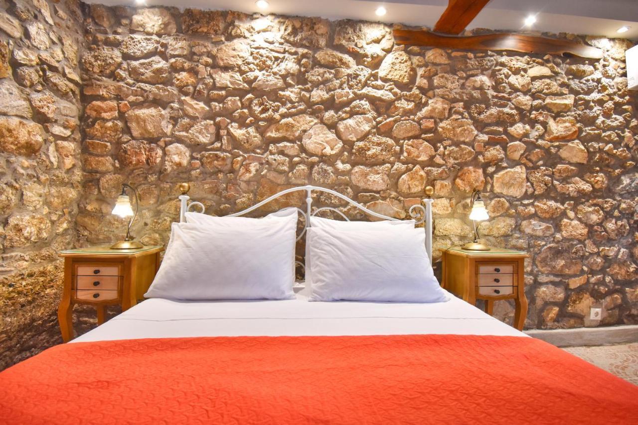 The Stone Suite Moraitika Exterior photo