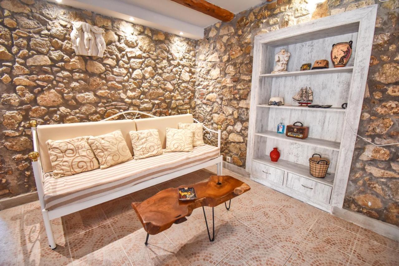 The Stone Suite Moraitika Exterior photo