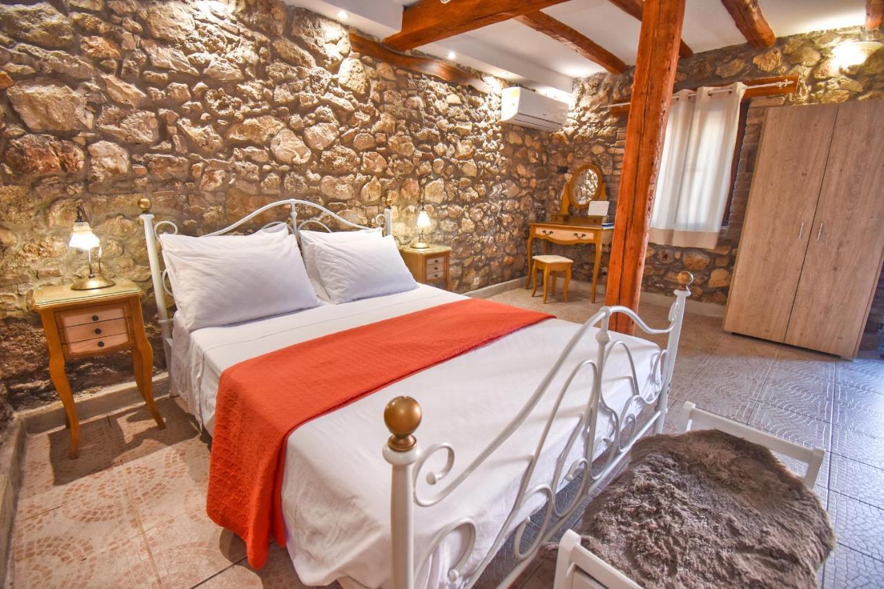 The Stone Suite Moraitika Exterior photo