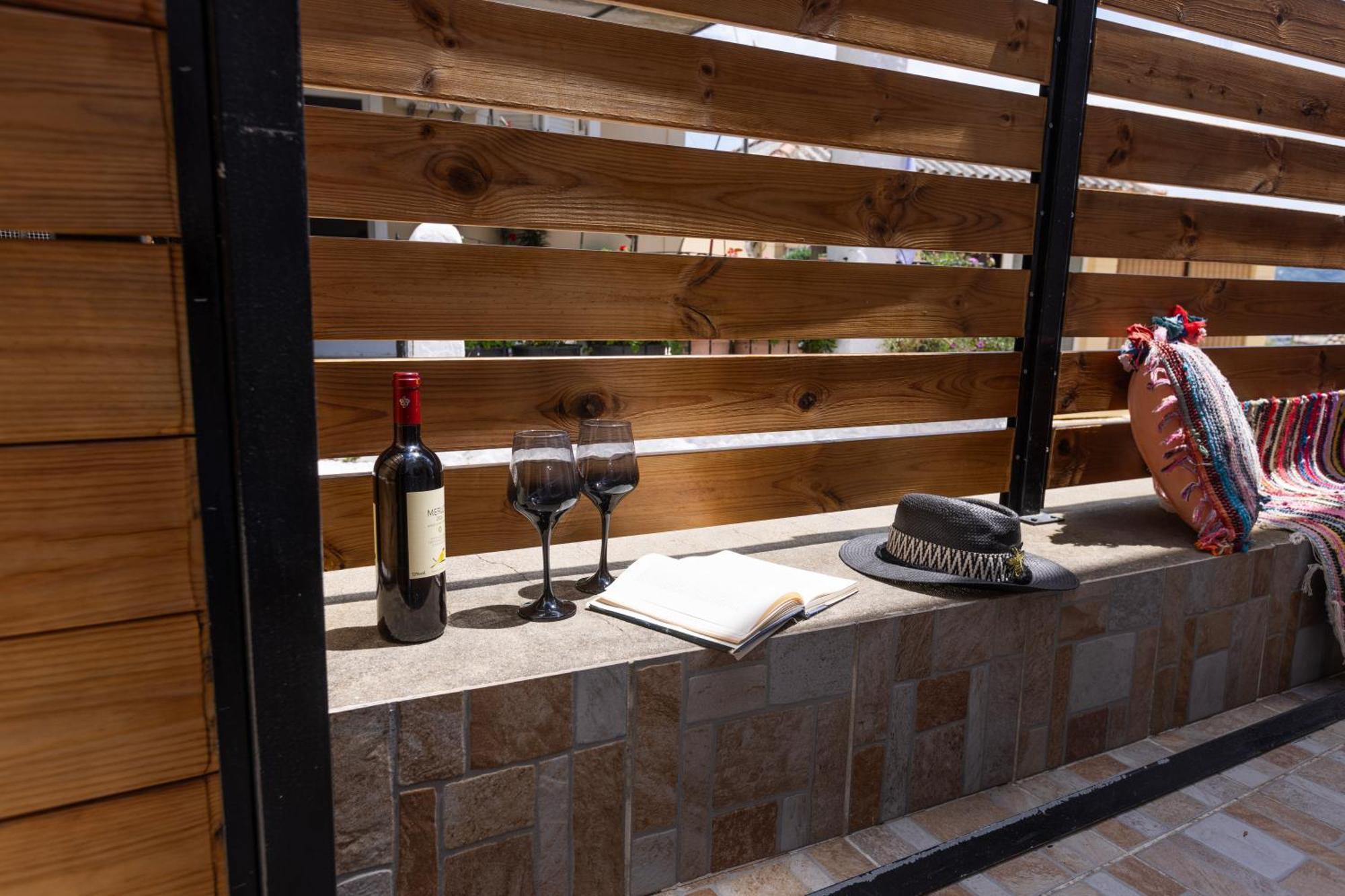 The Stone Suite Moraitika Exterior photo