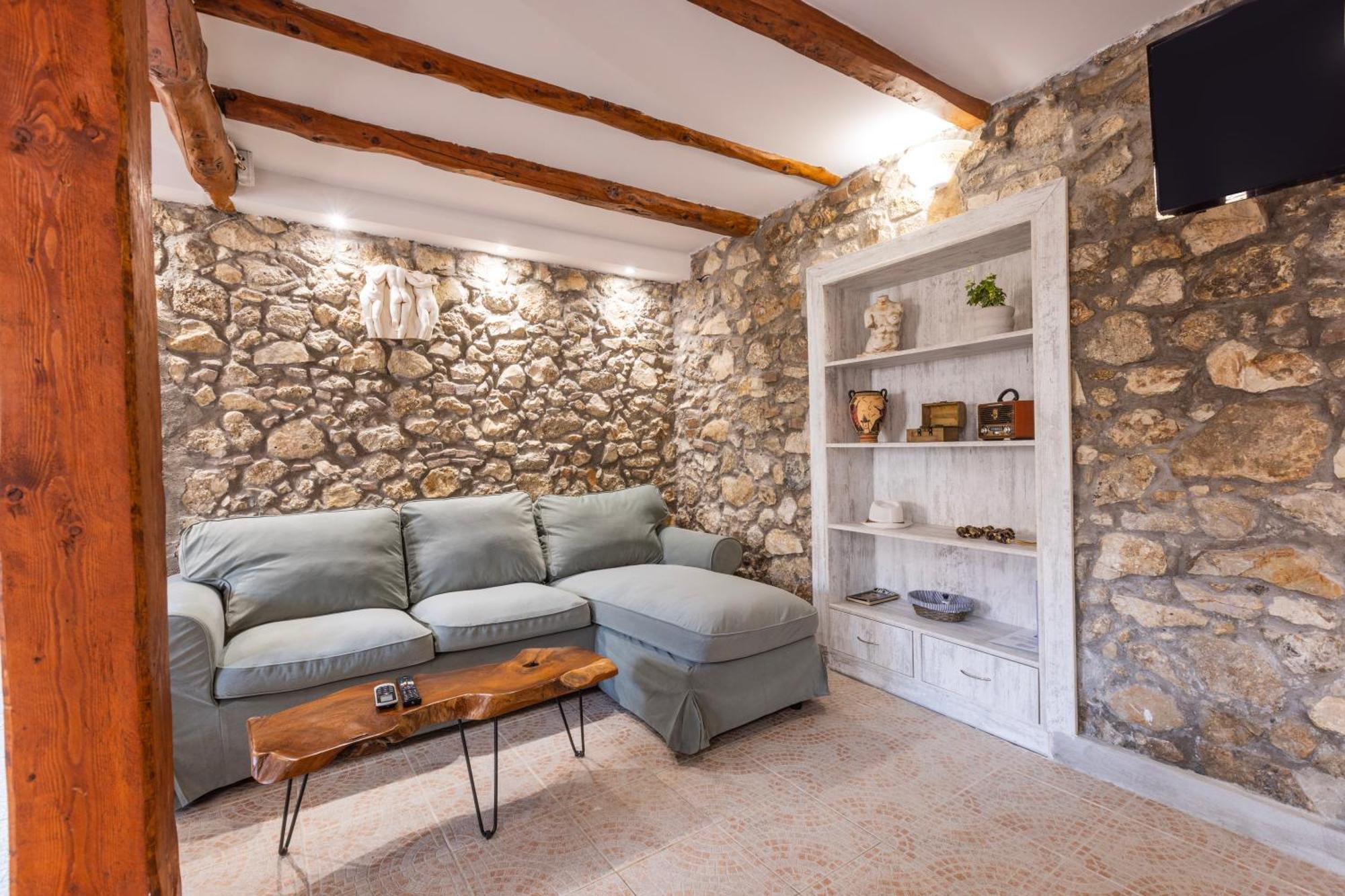 The Stone Suite Moraitika Exterior photo