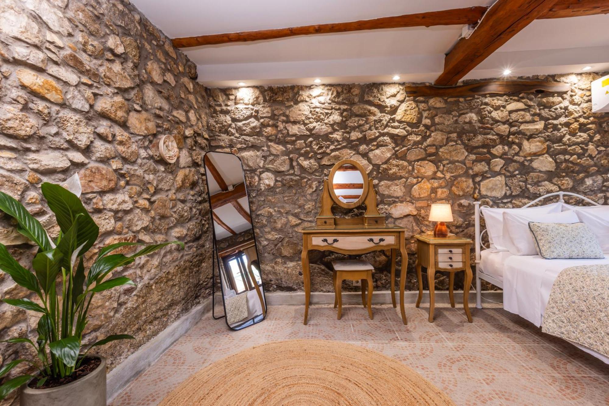 The Stone Suite Moraitika Exterior photo